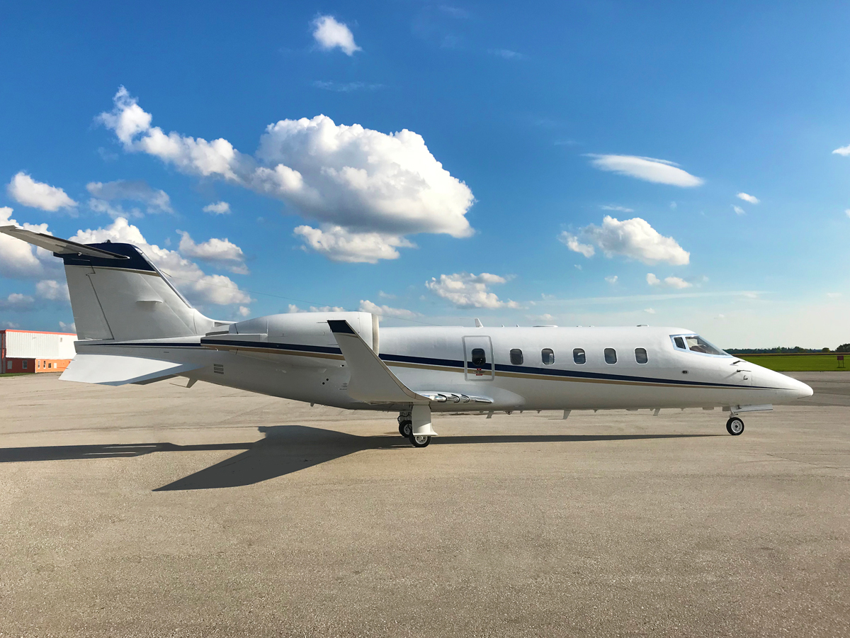 learjet60 outside hangar ramp